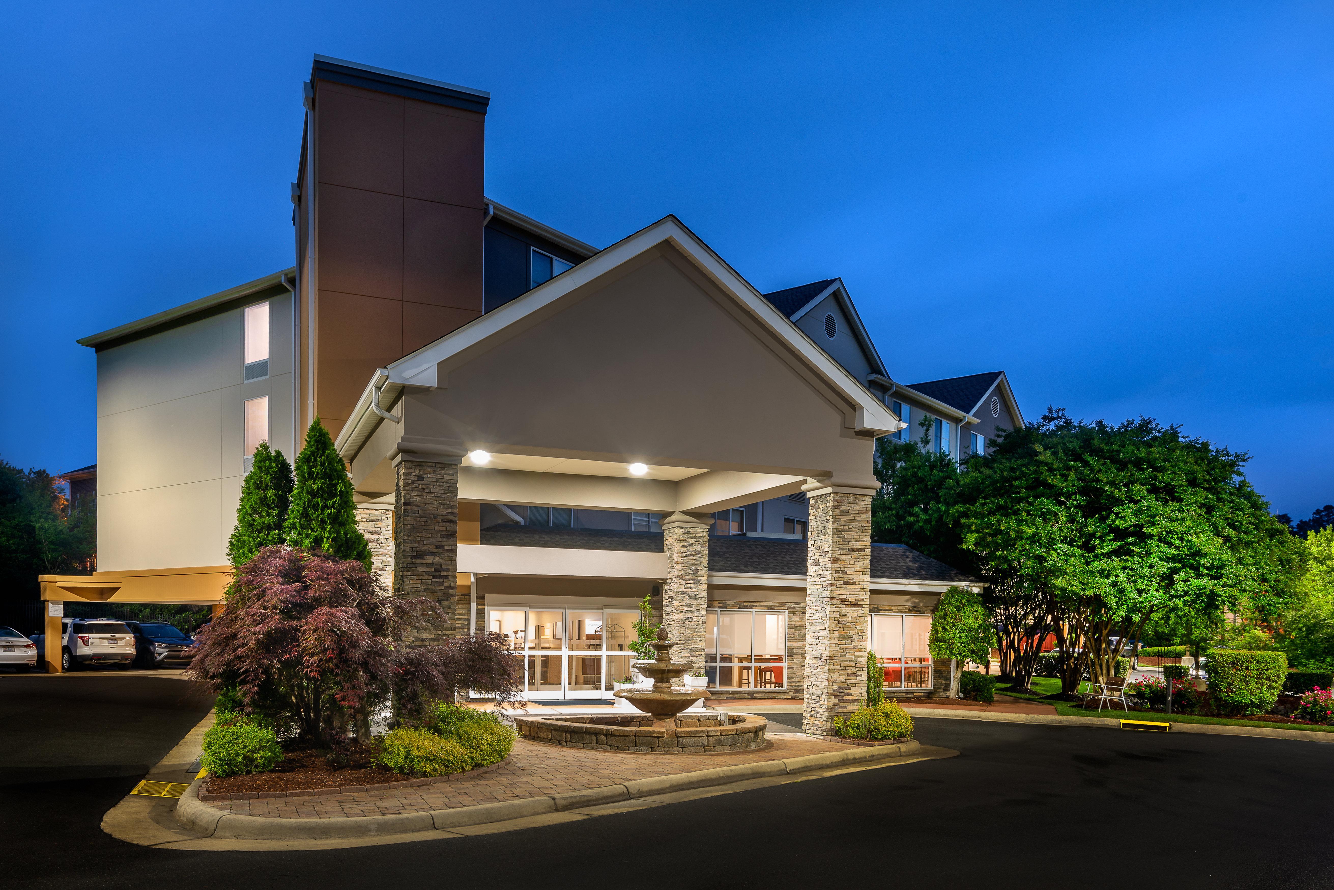 Holiday Inn Express Chapel Hill By Ihg Buitenkant foto