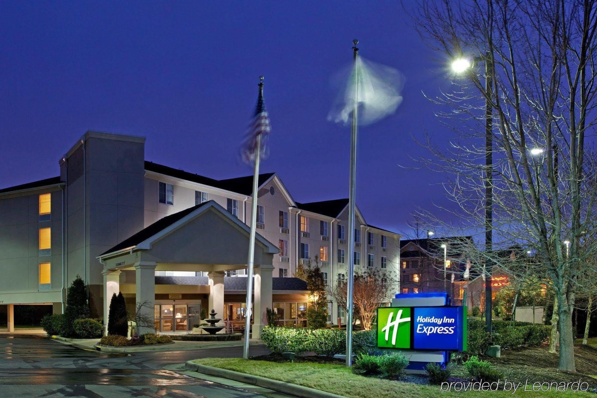 Holiday Inn Express Chapel Hill By Ihg Buitenkant foto