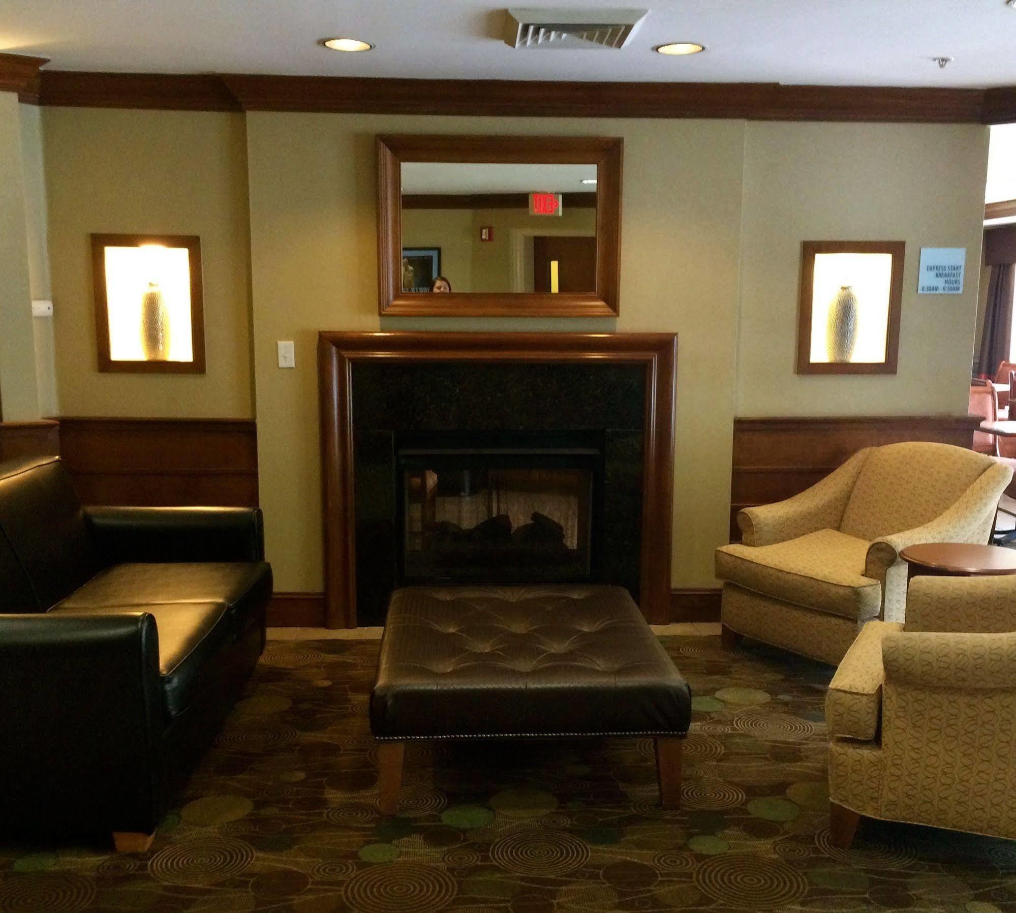 Holiday Inn Express Chapel Hill By Ihg Buitenkant foto
