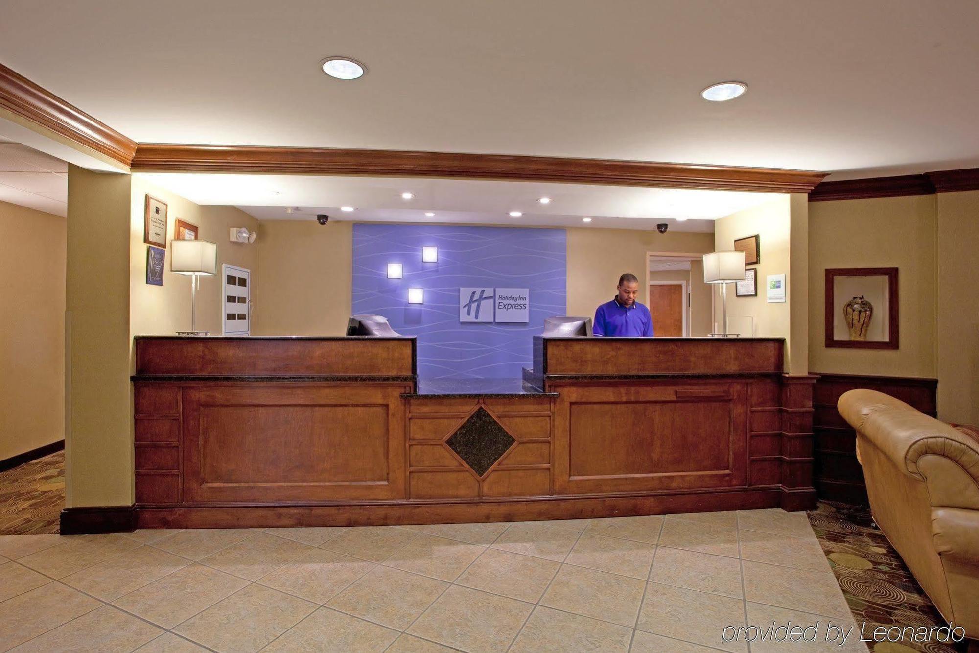 Holiday Inn Express Chapel Hill By Ihg Buitenkant foto