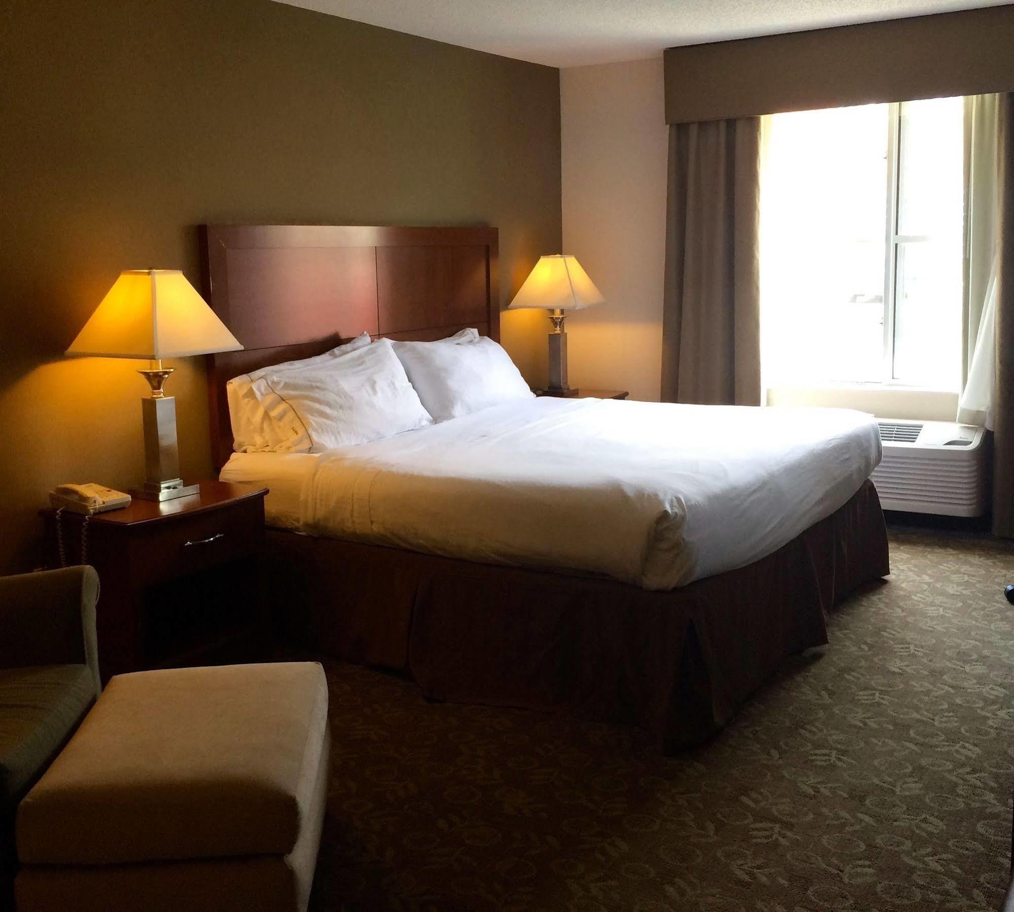 Holiday Inn Express Chapel Hill By Ihg Buitenkant foto
