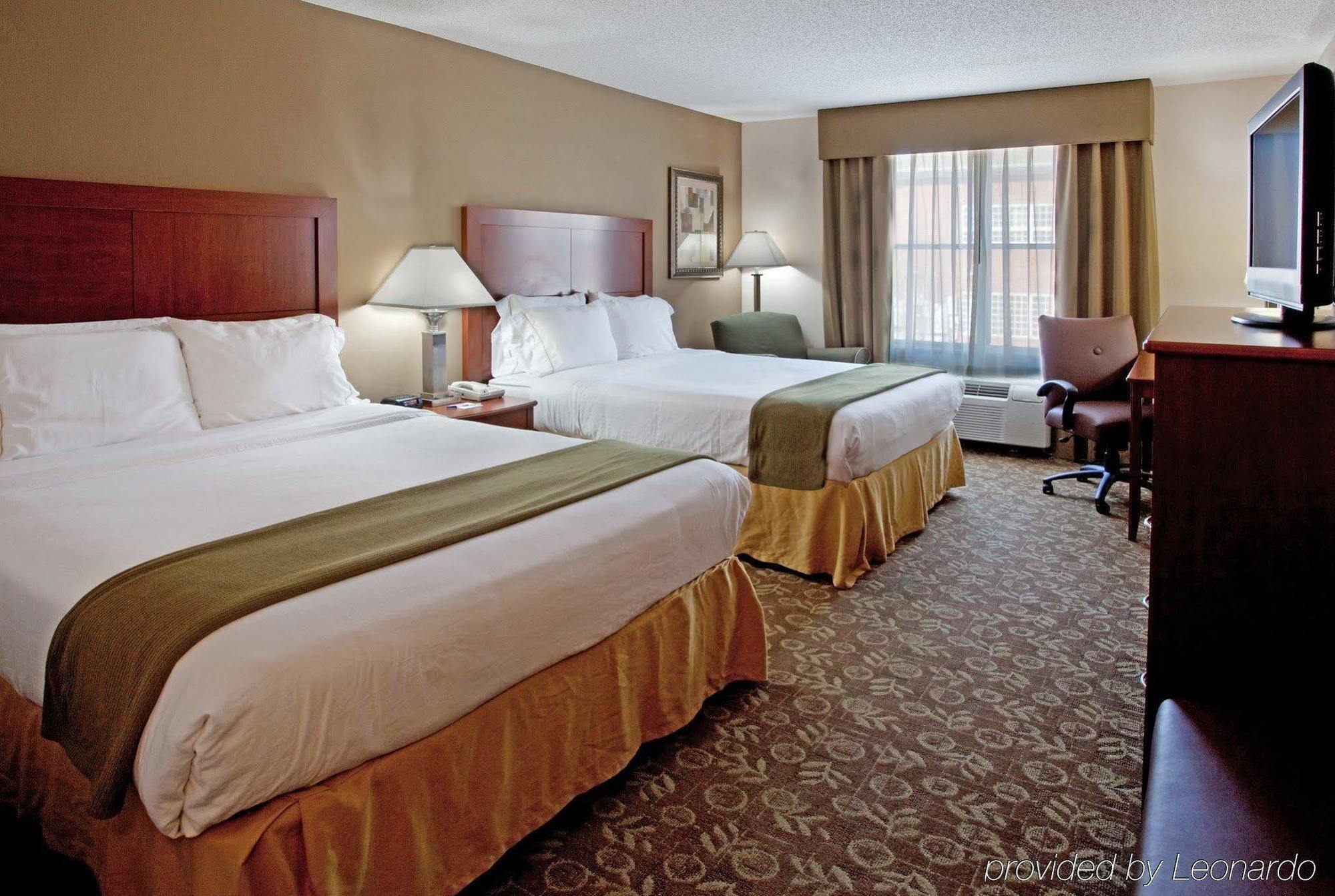 Holiday Inn Express Chapel Hill By Ihg Buitenkant foto