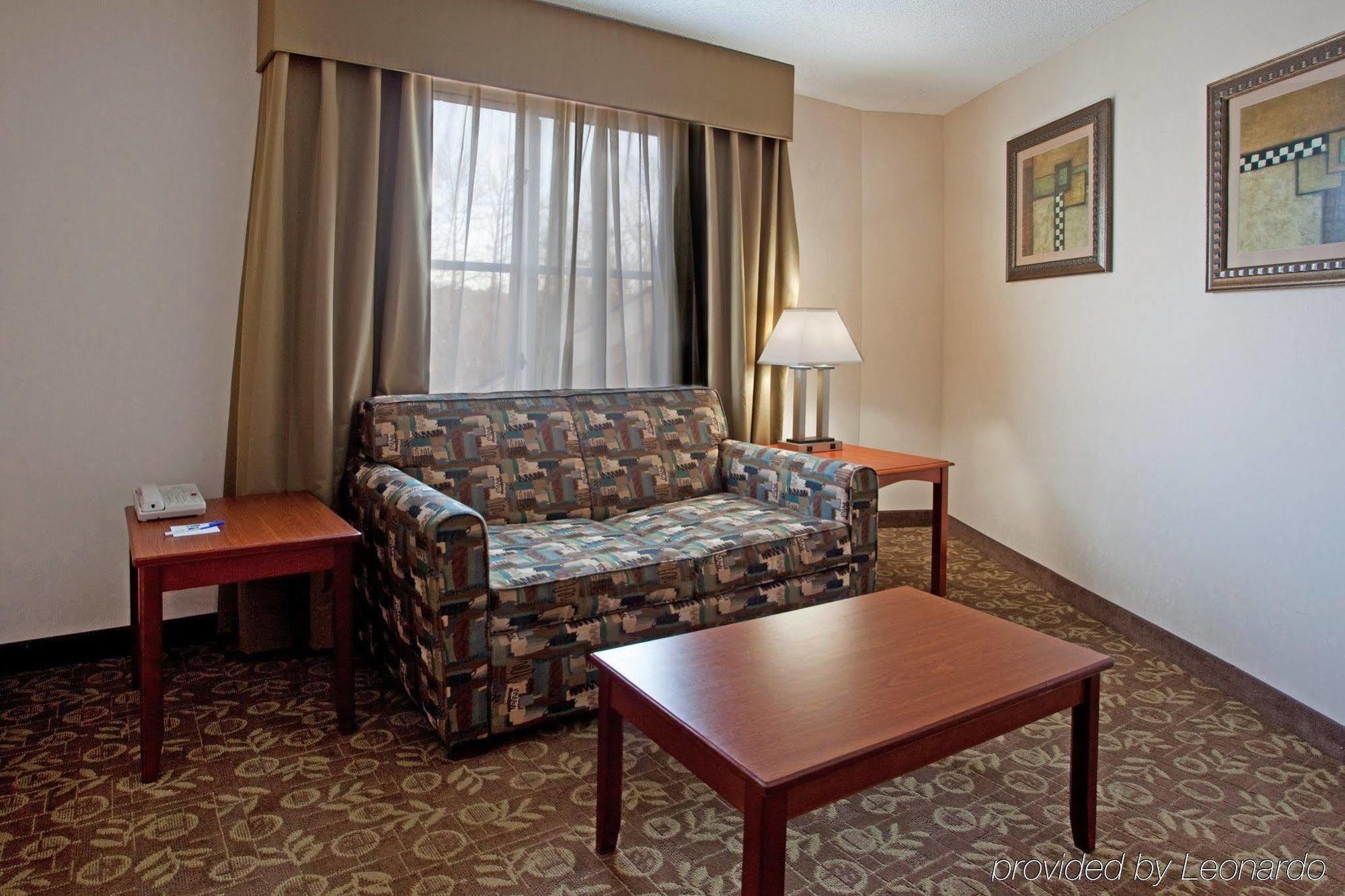 Holiday Inn Express Chapel Hill By Ihg Buitenkant foto