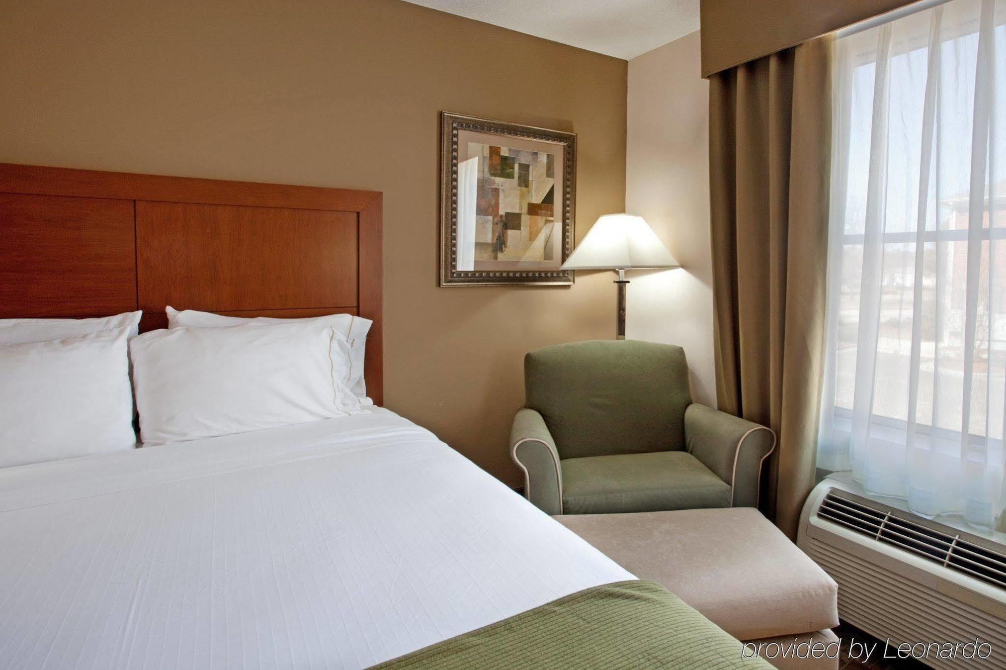 Holiday Inn Express Chapel Hill By Ihg Buitenkant foto