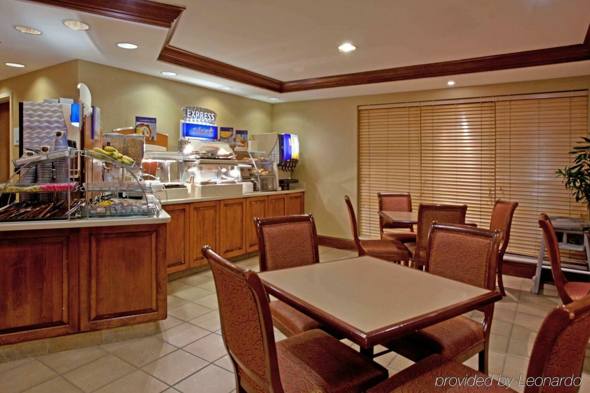Holiday Inn Express Chapel Hill By Ihg Buitenkant foto