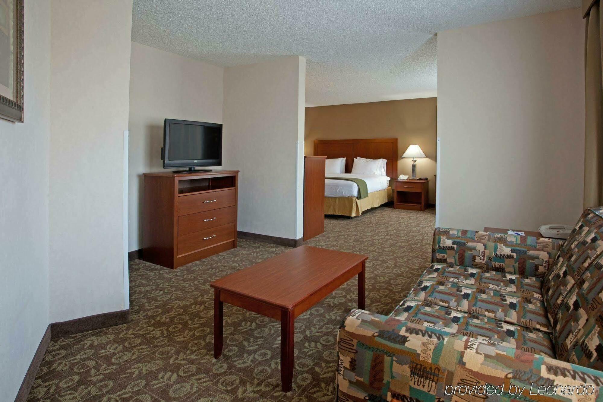 Holiday Inn Express Chapel Hill By Ihg Buitenkant foto