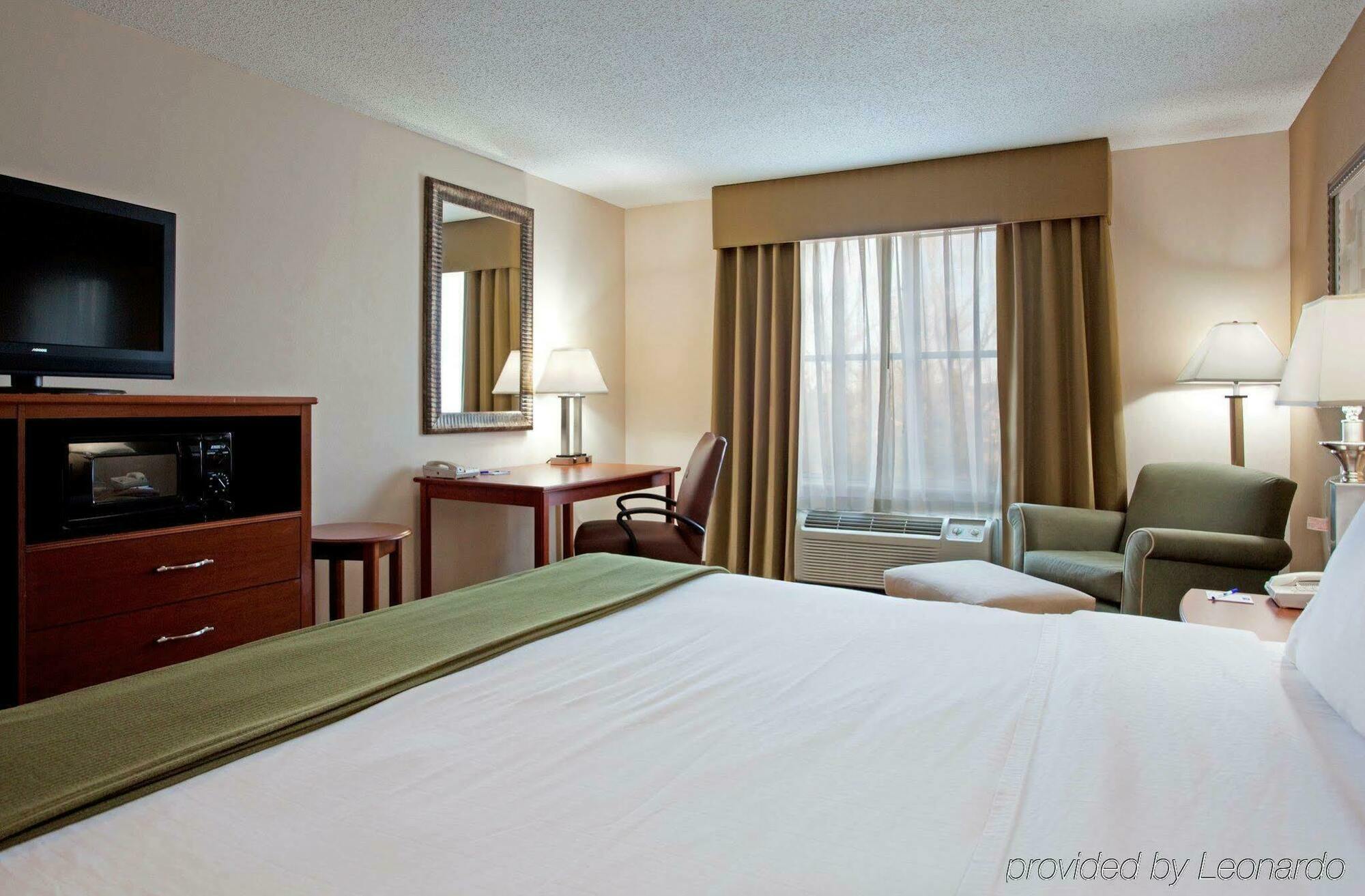 Holiday Inn Express Chapel Hill By Ihg Buitenkant foto